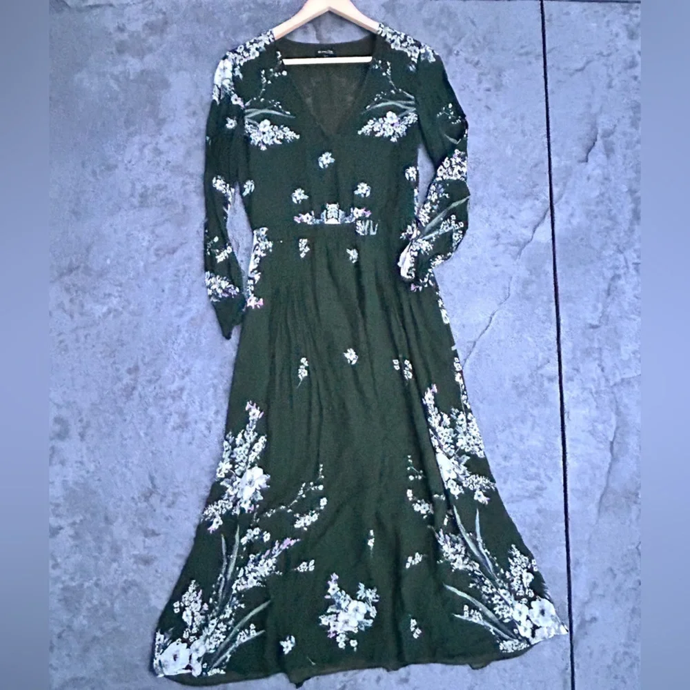 Massimo Dutti womens Sz 4 Green
Floral midi Dress V-Neck lined side zip
pullover - Picture 6 of 8